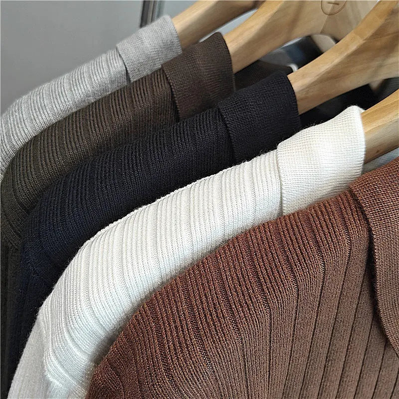 Men's loose fit knitted pullover sweater with texture lapel in light grey colour