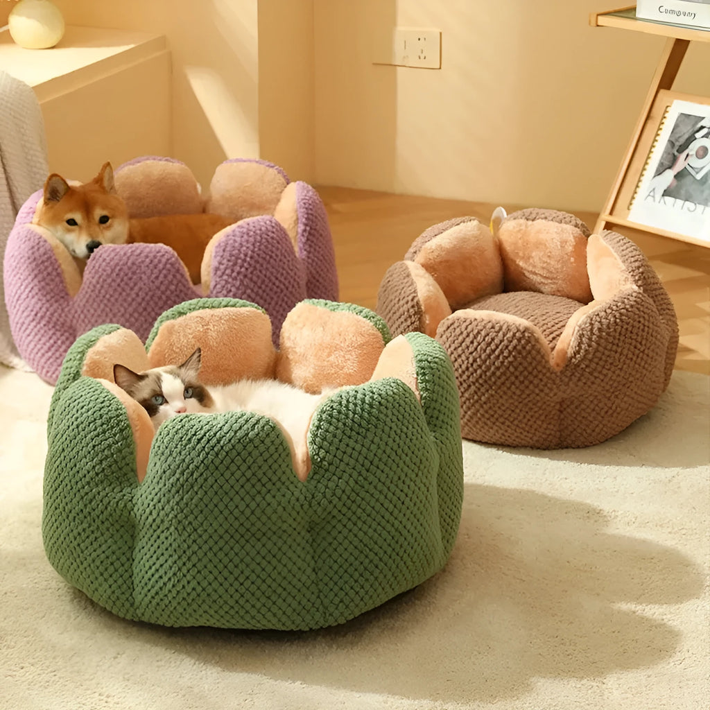 Cactus petal shaped pet kennel mat in soft plush material with non-slip bottom