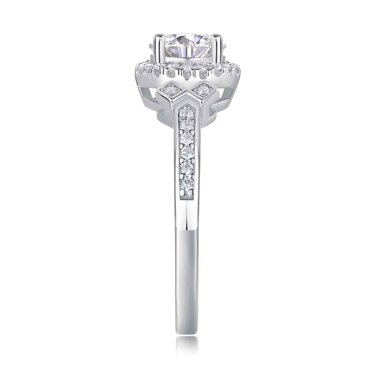 Lighthouse 1-carat moissanite wedding ring set with S925 silver platinum-plated band on display in gift box