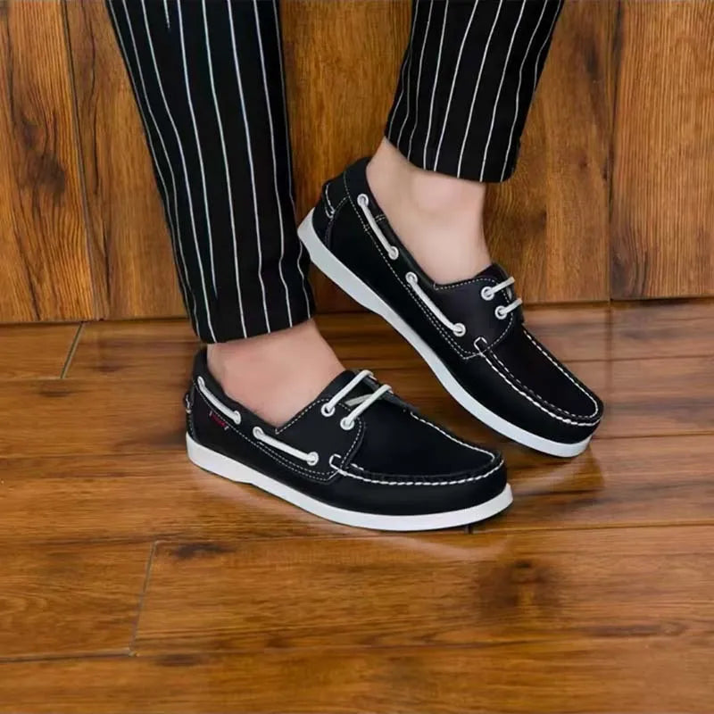 Men's British style casual shoes with flat heel and round toe in artificial PU leather
