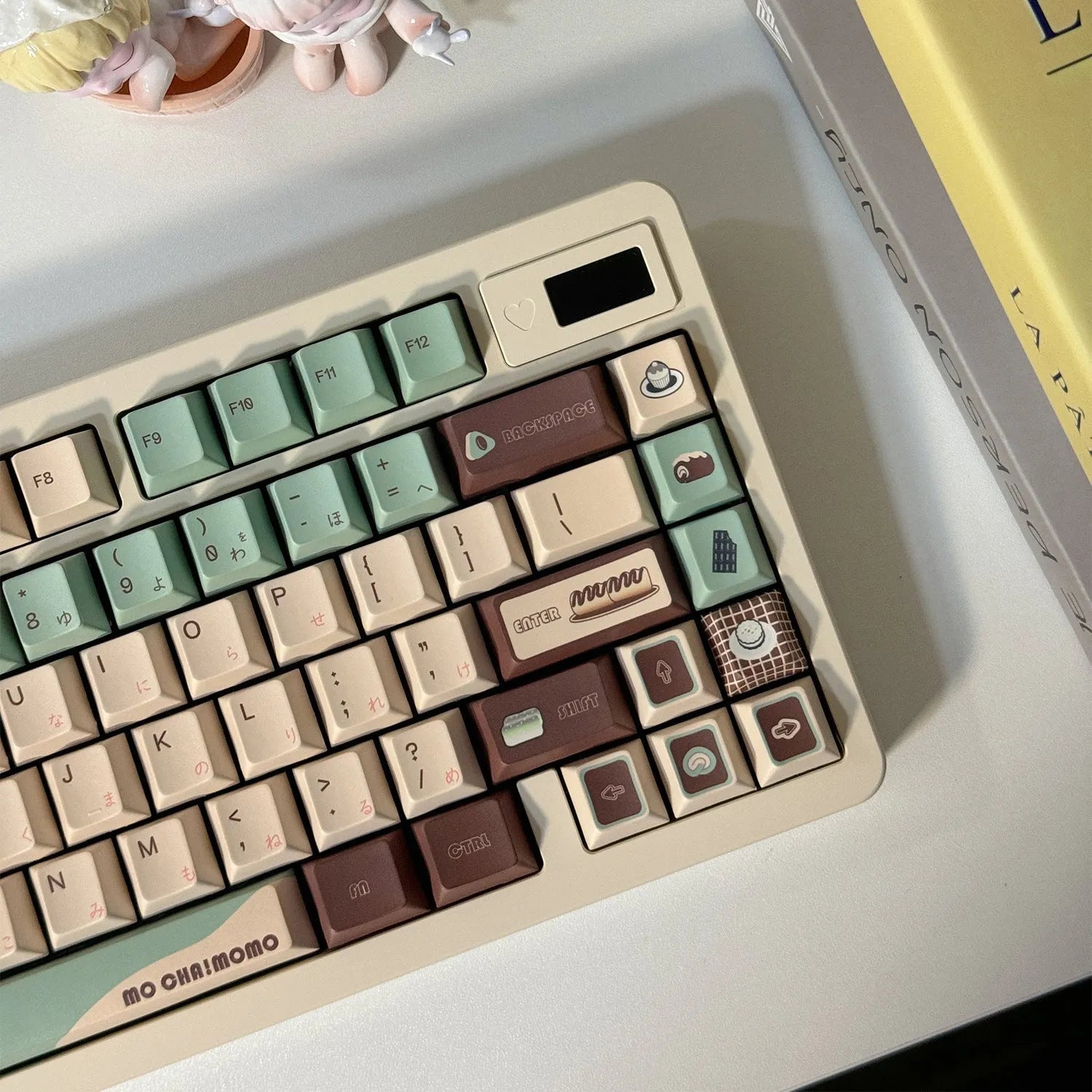 Matcha green theme mechanical keyboard keycaps with ergonomic CAP adaptive shafts on a white background.